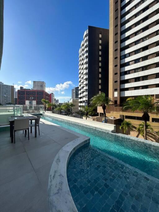 Apartamento Itaigara